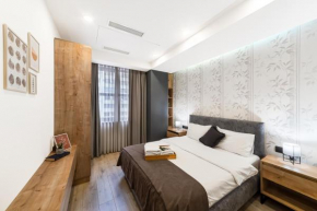 Volga Apartment - Brand New - Heart of Republic Sq - Self CheckIn